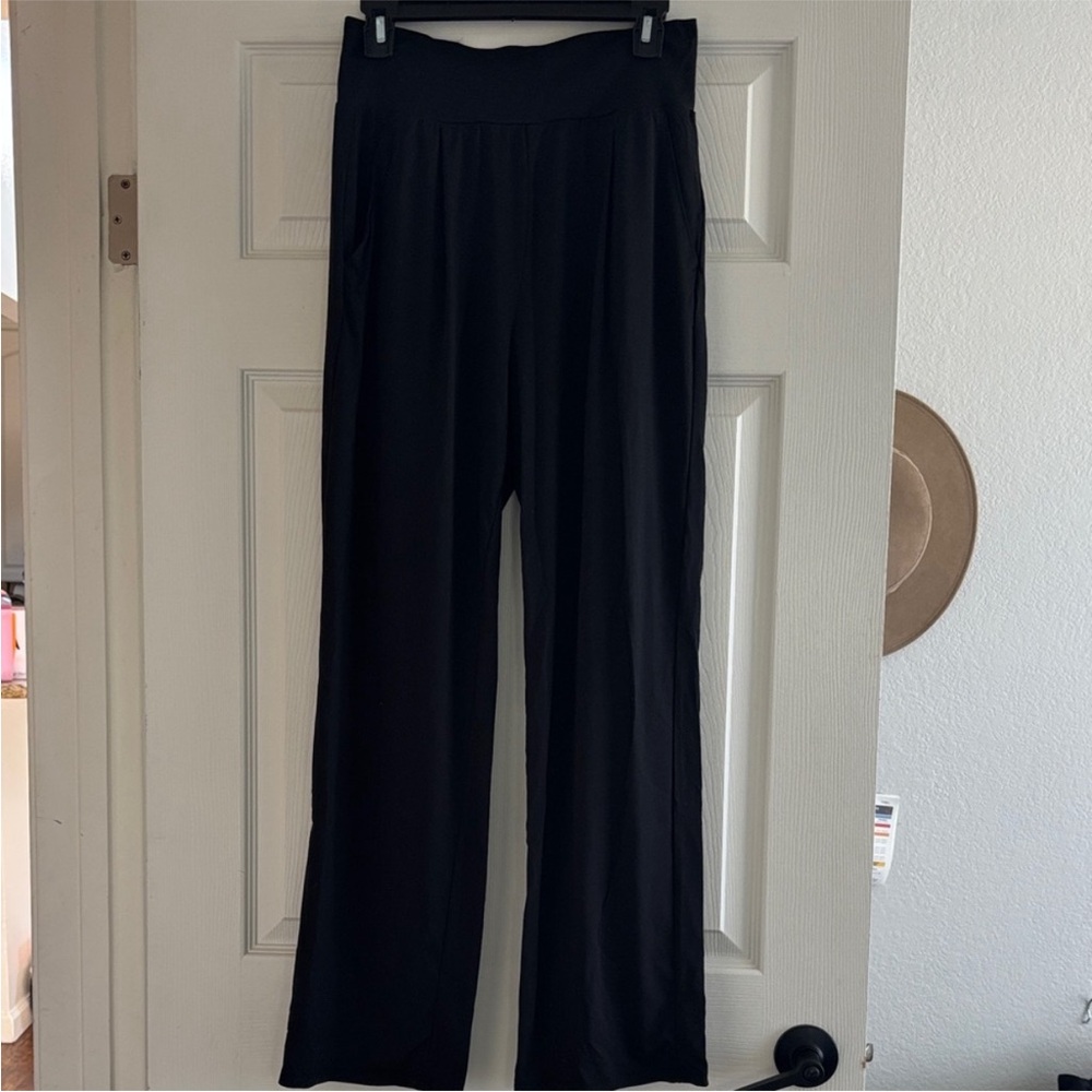 Vuori Black Wide Leg Pants